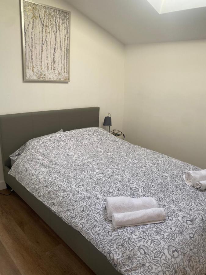 2 Bedroom Central Apartment Leek Dış mekan fotoğraf