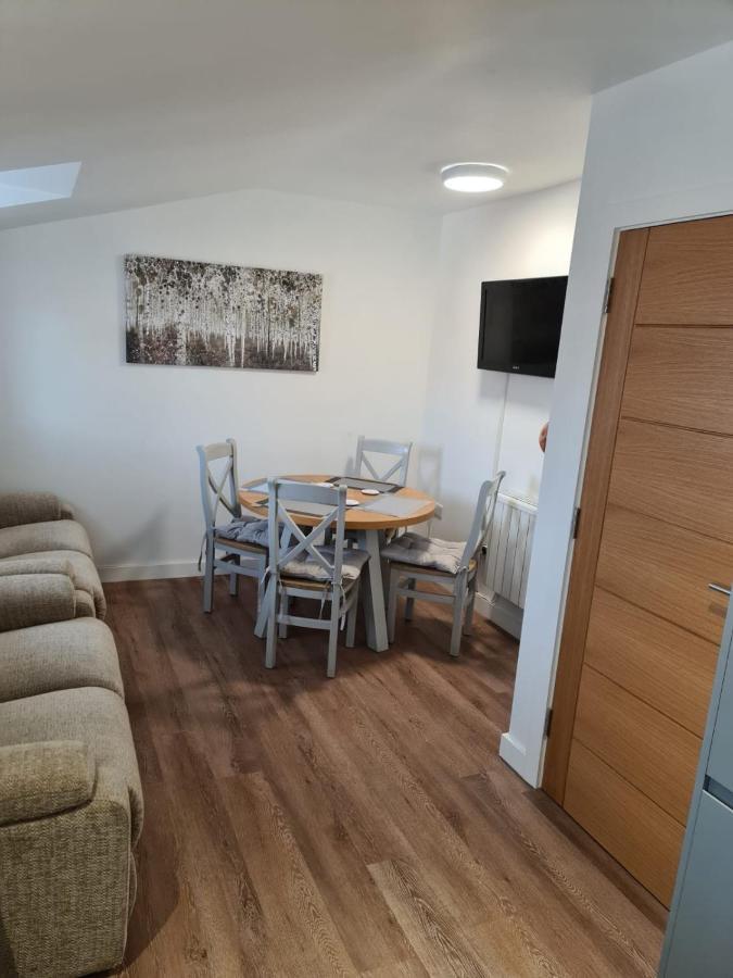 2 Bedroom Central Apartment Leek Dış mekan fotoğraf